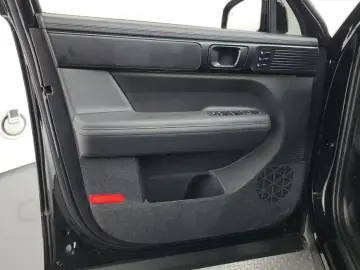 2025 Hyundai Santa Fe с пробегом 12 155 км