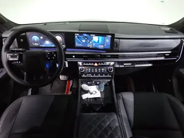 2024 Hyundai Santa Fe с пробегом 10 903 км