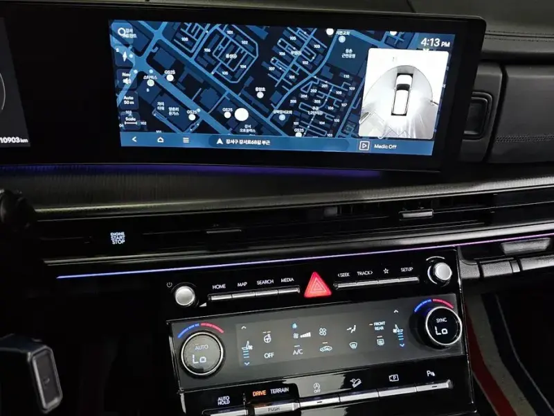 2024 Hyundai Santa Fe с пробегом 10 903 км