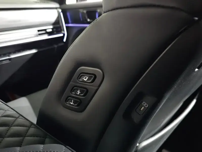 2024 Hyundai Santa Fe с пробегом 10 903 км
