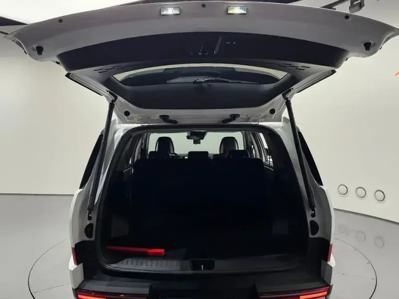 2024 Hyundai Santa Fe с пробегом 28 616 км