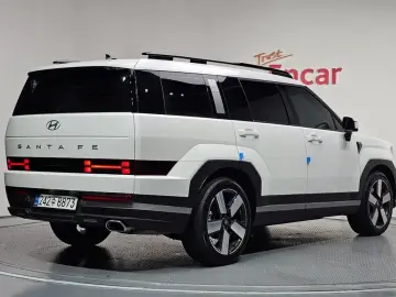 2024 Hyundai Santa Fe с пробегом 5 411 км