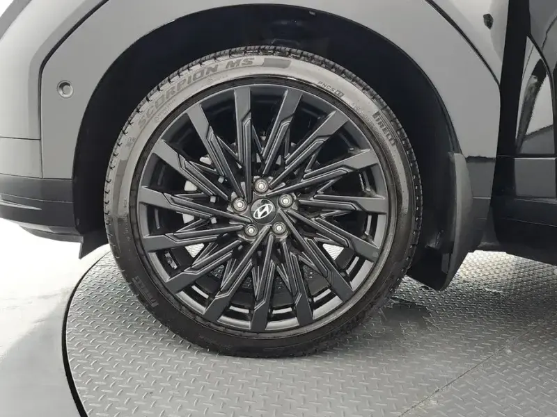 2024 Hyundai Santa Fe с пробегом 27 662 км