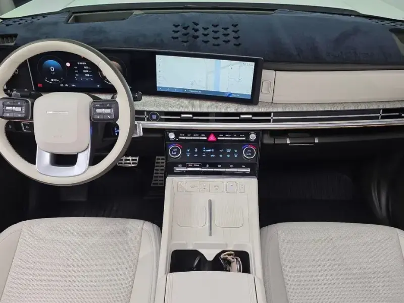 2025 Hyundai Santa Fe с пробегом 13 294 км