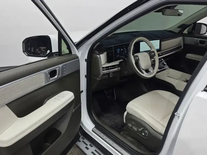 2025 Hyundai Santa Fe с пробегом 13 294 км