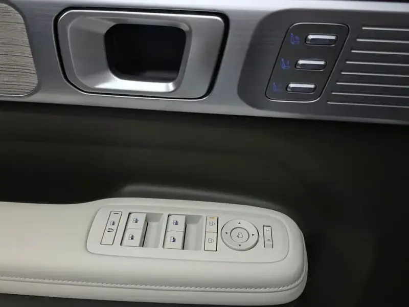 2025 Hyundai Santa Fe с пробегом 13 294 км