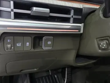 2025 Hyundai Santa Fe с пробегом 13 294 км