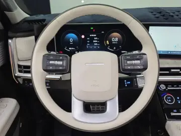2025 Hyundai Santa Fe с пробегом 13 294 км