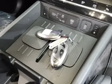 2024 Hyundai Santa Fe с пробегом 27 662 км