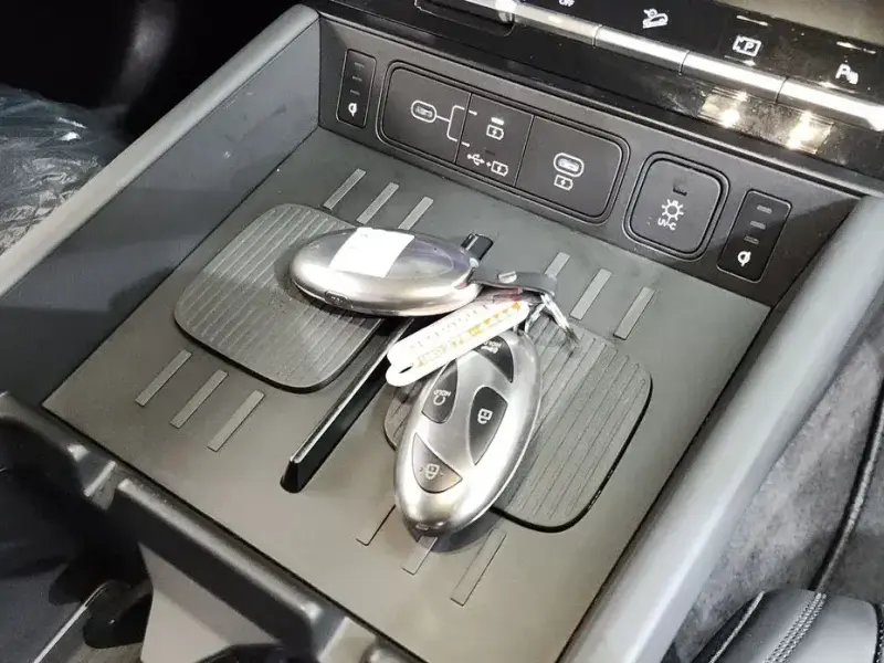2024 Hyundai Santa Fe с пробегом 27 662 км