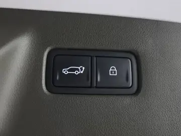 2025 Hyundai Santa Fe с пробегом 13 294 км
