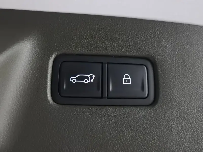 2025 Hyundai Santa Fe с пробегом 13 294 км