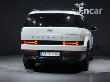 2025 Hyundai Santa Fe с пробегом 4 676 км