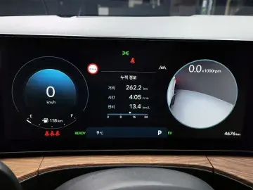 2025 Hyundai Santa Fe с пробегом 4 676 км