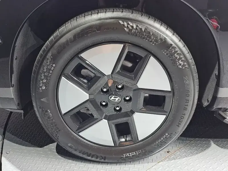 2024 Hyundai Santa Fe с пробегом 28 910 км