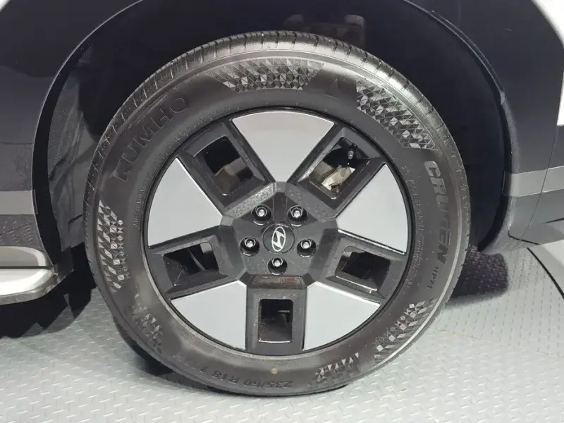 2024 Hyundai Santa Fe с пробегом 28 910 км