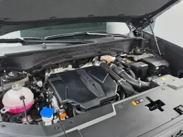 2025 Hyundai Santa Fe с пробегом 16 196 км
