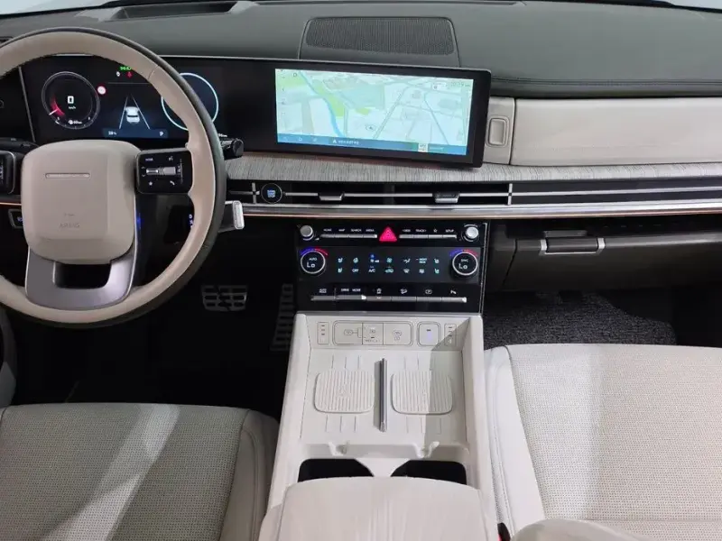 2025 Hyundai Santa Fe с пробегом 16 196 км