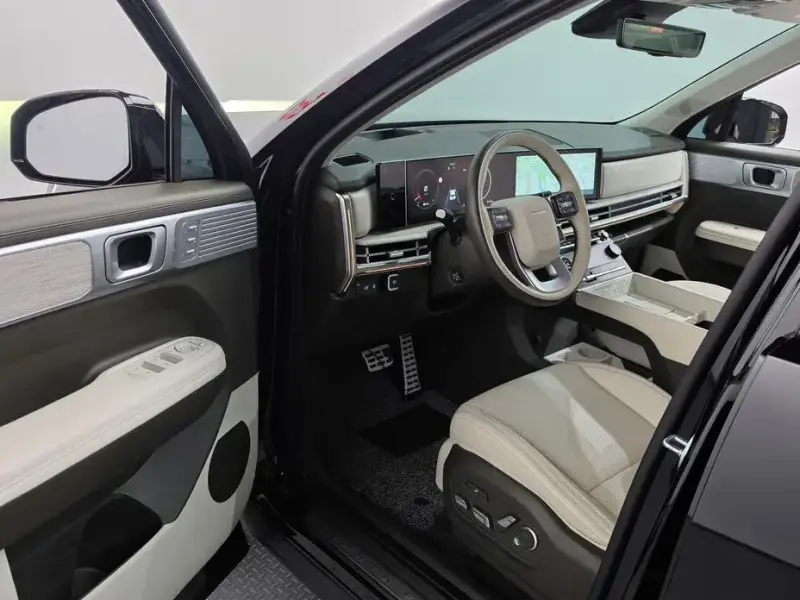 2025 Hyundai Santa Fe с пробегом 16 196 км