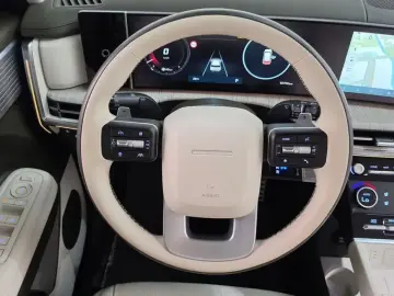 2025 Hyundai Santa Fe с пробегом 16 196 км