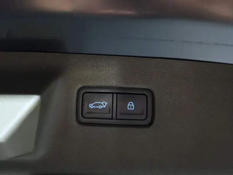 2025 Hyundai Santa Fe с пробегом 16 196 км