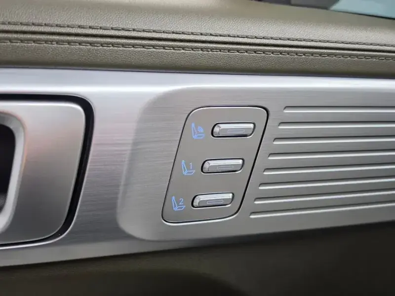 2025 Hyundai Santa Fe с пробегом 16 196 км