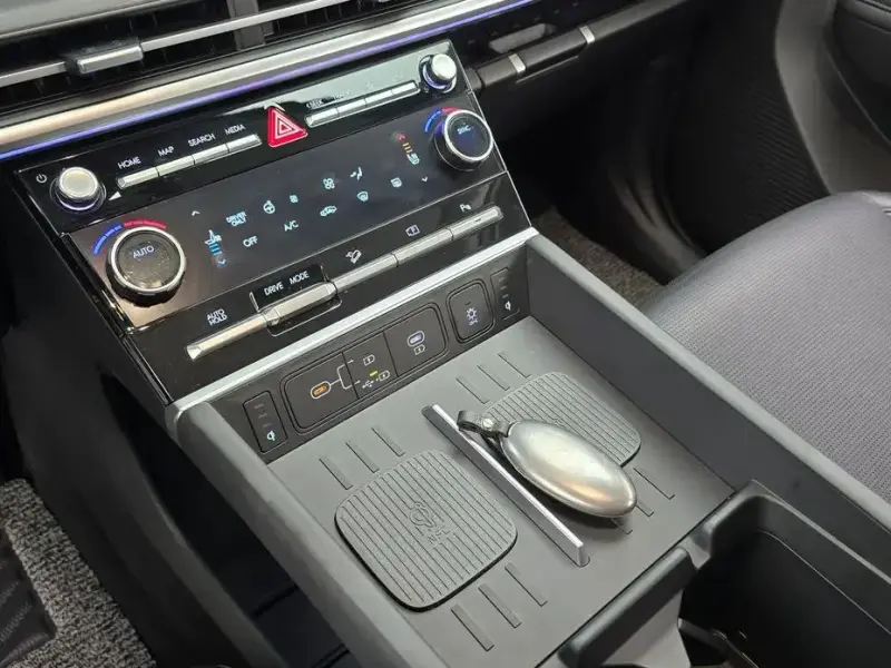 2024 Hyundai Santa Fe с пробегом 21 679 км