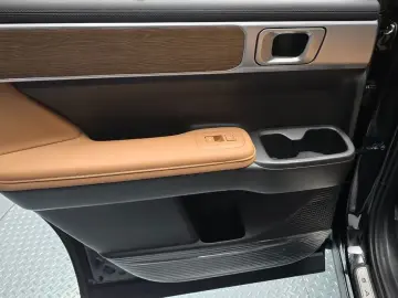 2024 Hyundai Santa Fe с пробегом 26 877 км