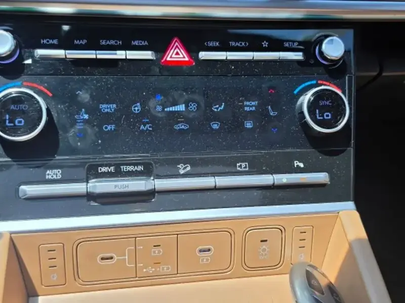 2023 Hyundai Santa Fe с пробегом 54 959 км