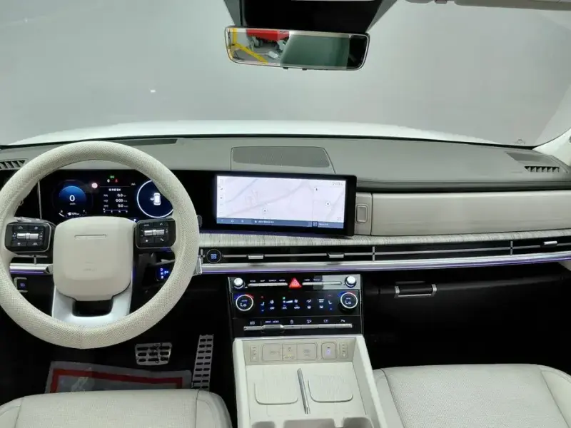 2024 Hyundai Santa Fe с пробегом 14 716 км