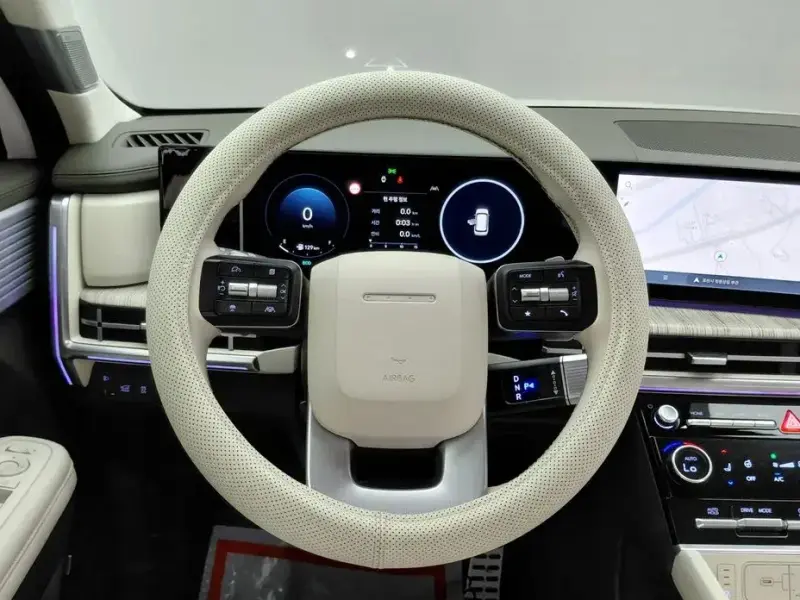 2024 Hyundai Santa Fe с пробегом 14 716 км