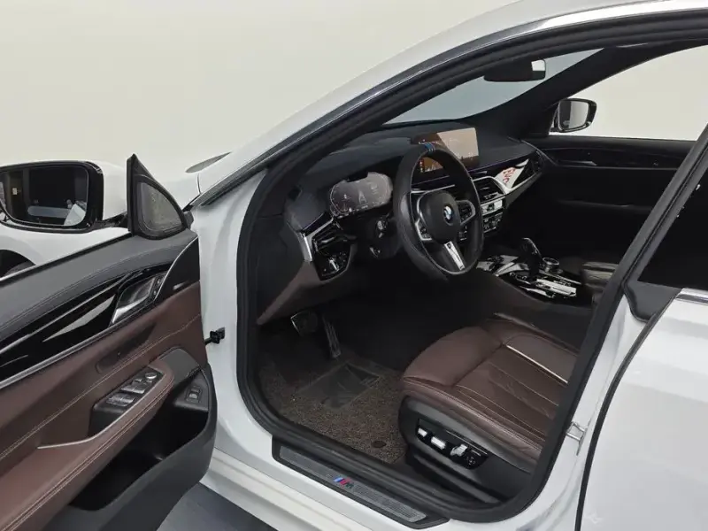 2023 BMW 6 серии с пробегом 36 550 км
