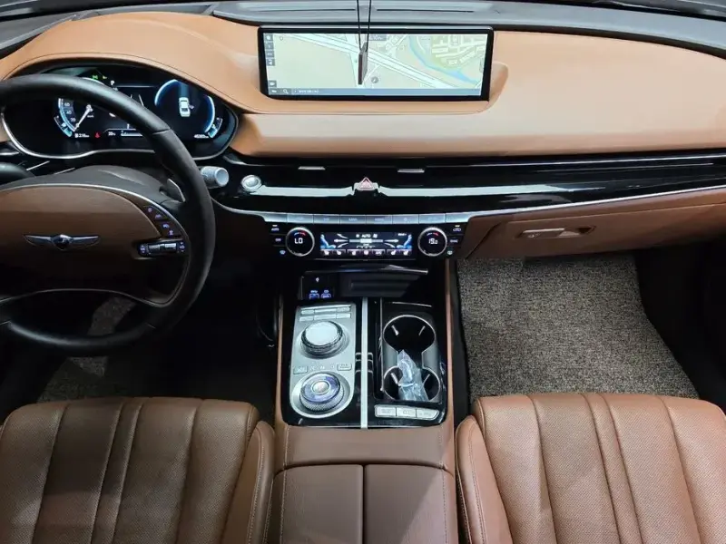2023 Genesis G80 с пробегом 45 383 км