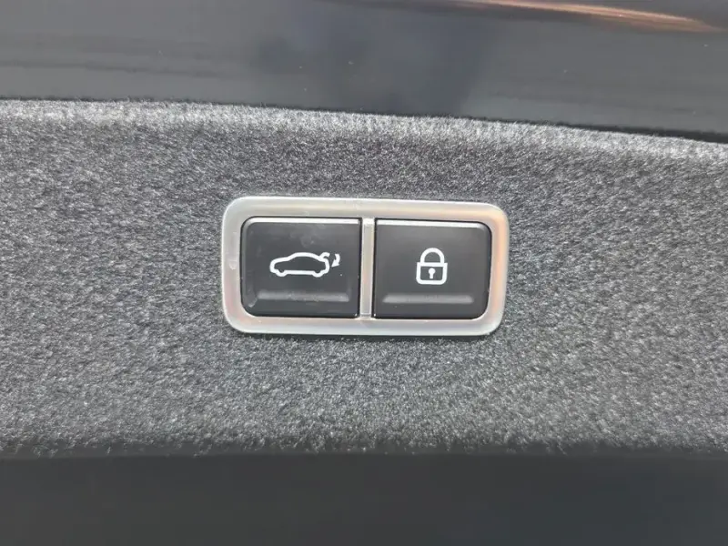 2023 Genesis G80 с пробегом 45 383 км
