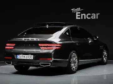 2023 Genesis G80 с пробегом 27 051 км