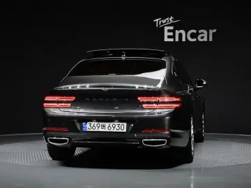 2023 Genesis G80 с пробегом 27 051 км