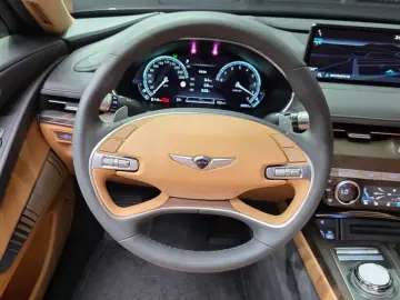 2023 Genesis G80 с пробегом 27 051 км