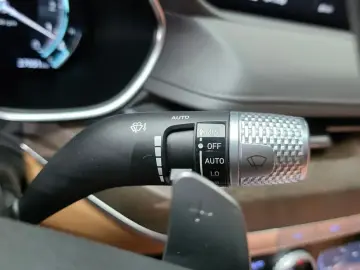 2023 Genesis G80 с пробегом 27 051 км