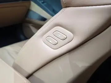 2023 Genesis G80 с пробегом 27 051 км