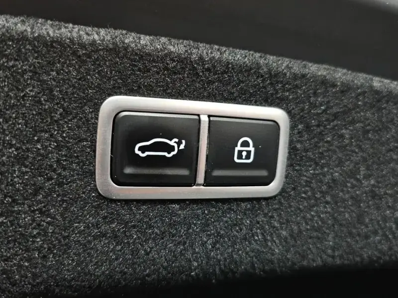 2023 Genesis G80 с пробегом 27 051 км
