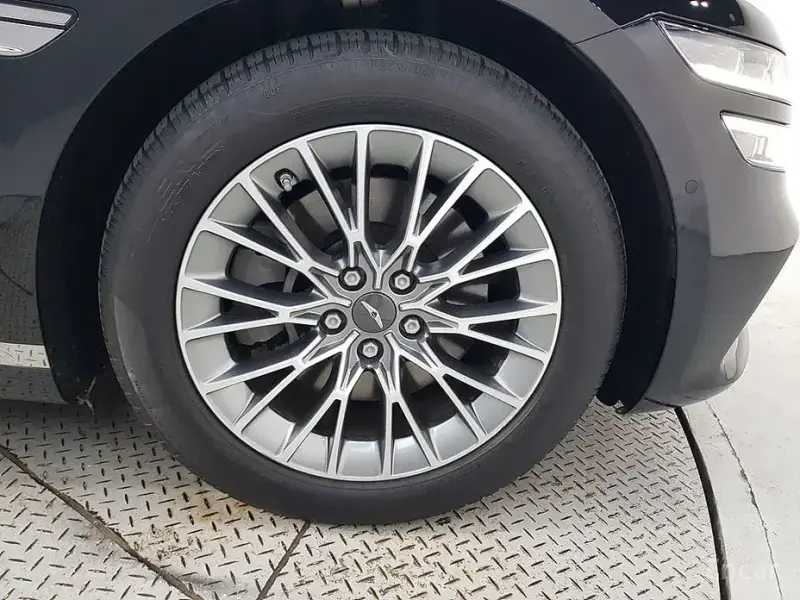 2023 Genesis G80 с пробегом 55 140 км