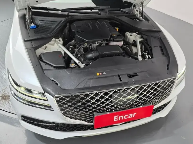 2023 Genesis G80 с пробегом 73 898 км
