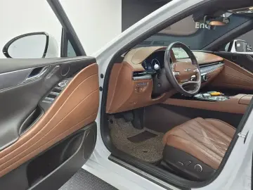 2023 Genesis G80 с пробегом 73 898 км