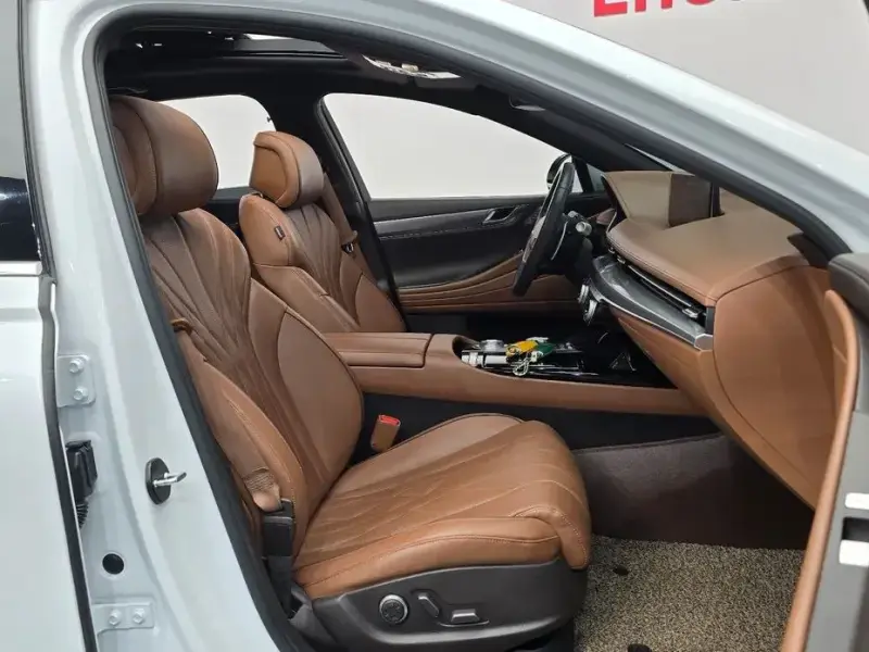 2023 Genesis G80 с пробегом 73 898 км