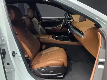 2023 Genesis G80 с пробегом 52 536 км