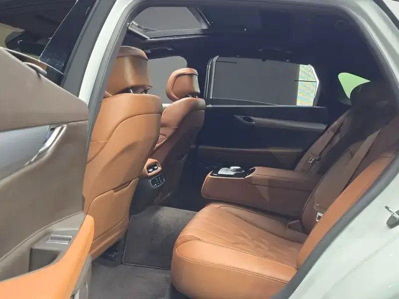 2023 Genesis G80 с пробегом 52 536 км