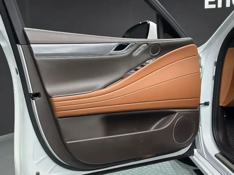 2023 Genesis G80 с пробегом 52 536 км