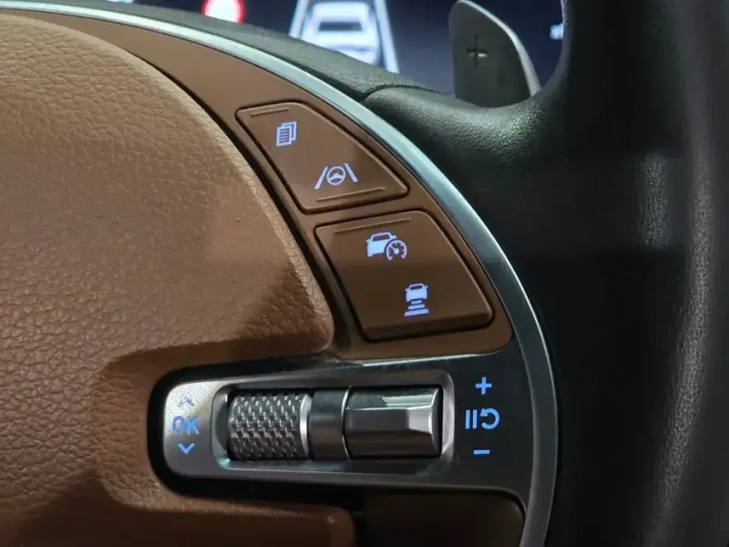 2023 Genesis G80 с пробегом 52 536 км