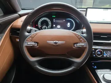 2023 Genesis G80 с пробегом 90 985 км