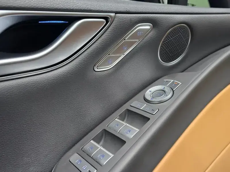 2023 Genesis G80 с пробегом 59 943 км